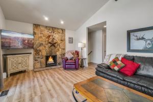 Four resorts within 20 minutes from your door step!!