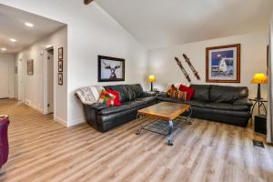 Four resorts within 20 minutes from your door step!!