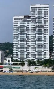 Departamento frente a la bahía - Icacos