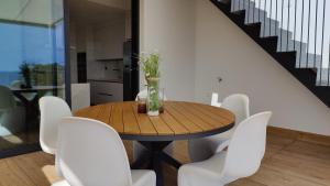 ALLONBAY sea front luxury penthouse