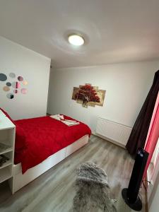 Red Corner Central Apartment