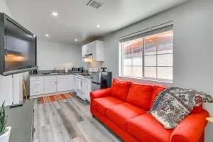 Sleek San Fernando Studio about 14 Mi to Universal - Shadow Hills