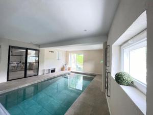 Villas Maison calme et detente, piscine interieure, 10 personnes : photos des chambres