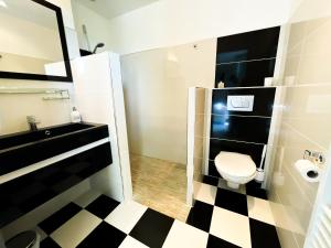 B&B / Chambres d'hotes Mimosa -Appartement, Piscine et Spa a La Ferme du Bois : photos des chambres