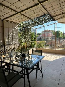 Roman Thermae 2bdrm Sunny Apartment