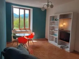 Tuscany, Pontremoli, Italy Swallows Court Lovely home sleeps 2 to 4 people - Zeri