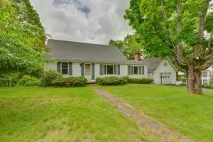 Cape House in Farmington with Shared Outdoor Pool! - Farmington