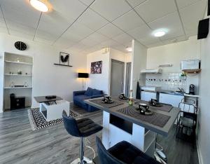 Appartements Le Myvi - WIFI - Hyper Centre cognac : photos des chambres