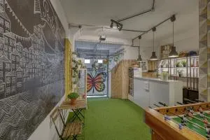 Travel & Live Porto Hostel - Porto