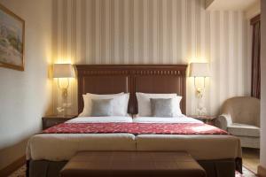 Classic Triple Room room in Electra Hotel Athens