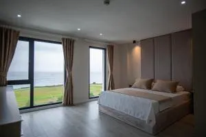 THE DECK OTEL - Cimenli