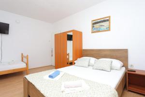 Studio with Terrace and Sea View room in Studio Gradac 2784d