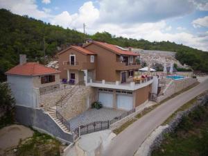 Family friendly house with a swimming pool Zagvozd, Zagora - 20945