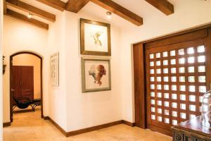 Lujosa Casa Guayllabamba - Gym Jacuzzi Piscina