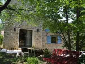 Maisons de vacances Nice holiday home in Saint Paul en For t with pool : photos des chambres