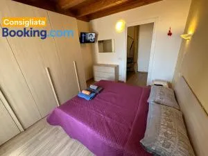 VELLETRI-Appartamento al centro-Aria condizionata-Netflix-Wifi - فليتري