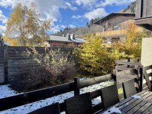 Chalets Chalet Les Gets, 5 pieces, 8 personnes - FR-1-454-104 : Chalet