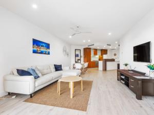 Cotton Beach Apartment 33 With Pool Views