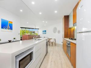 Cotton Beach Apartment 33 With Pool Views