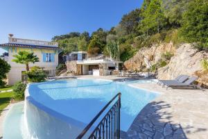 Villas Luxurious Villa With Sea View - Villa Oneiro : photos des chambres