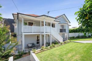 Evandale, 1920’s Historic ,Stunning and Modern home with amazing City views