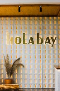 Holabay Resort