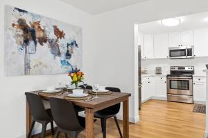 Double King Suite with Patio Dining and Parking NRP21-00386