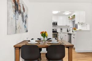 Double King Suite with Patio Dining and Parking NRP21-00386