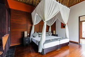 Villa Sasoon, 100 mt to Beach