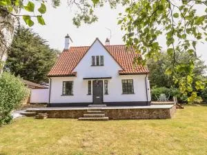 High Ground, Reydon - Wangford