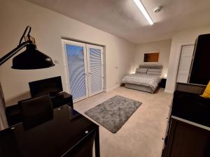 Quiet countryside studio apartment - recently renovated and amazing views