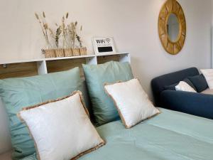 Appartements Centre-ville - Plage a pied - Calme - Parking : photos des chambres