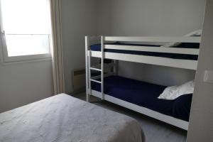 T2 Rez-de-jardin, terrasse et parking, proche de la plage