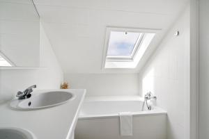 - Duin 63 - Ruim 8 pers duplex app met terras