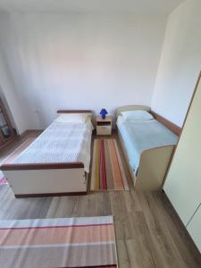 Apartment Mate