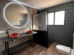 Maisons de vacances Maison neuve calme et nature - Jacuzzi - Clim - Tout confort : photos des chambres