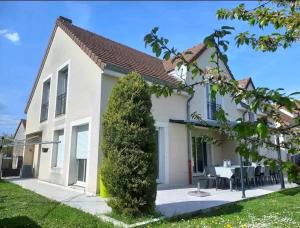 Maisons de vacances Grande Maison avec jardin et terrasse prives, ultra equipee pour grand groupe : photos des chambres