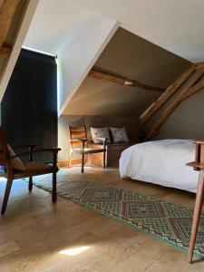 B&B / Chambres d'hotes La Ferme de Chatenoy - Le Mouton Noir : photos des chambres