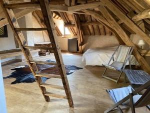 B&B / Chambres d'hotes La Ferme de Chatenoy - Le Mouton Noir : photos des chambres