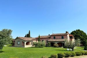 Villa Bucatino by Mmega