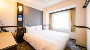 Toyoko Inn Shin-osaka Higashi-mikuni Ekimae