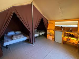 Campings CAMPING ONLYCAMP VAUBAN : photos des chambres