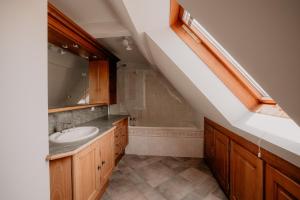 Maisons de vacances Gite du Fronholz - Maison alsacienne avec jardin et service traiteur : photos des chambres