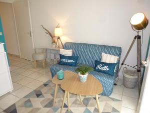 Appartement 2 pièces, balcon vue mer, parking privé, plage des Demoiselles - FR-1-224C-27