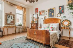 Theatre Art Residence