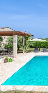 Cozy and charming villa in Tinjan 