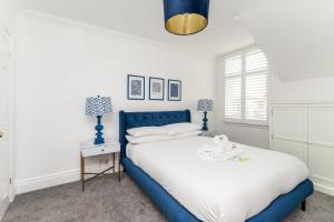 7 Longfield Terrace Gorgeous Central 5 Bed House in York with Parking I Pass The Keys