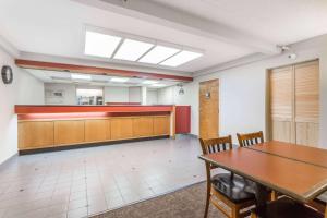 Days Inn by Wyndham Harrisburg North