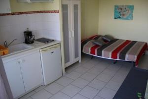 Studio 340, Héliopolis AB au village naturiste