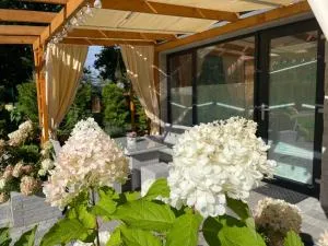 Osada Family Park - 尤斯托尼莫斯基